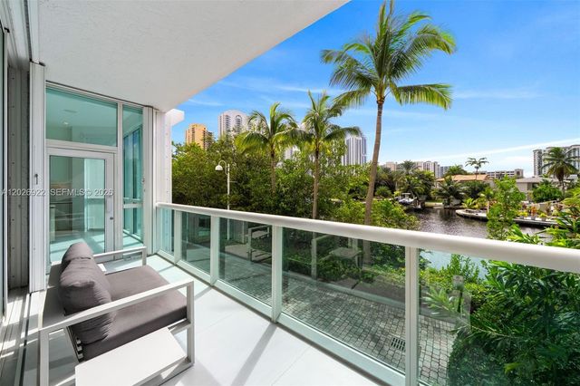 16500 Collins Avenue TH8, Sunny Isles Beach, FL 33160