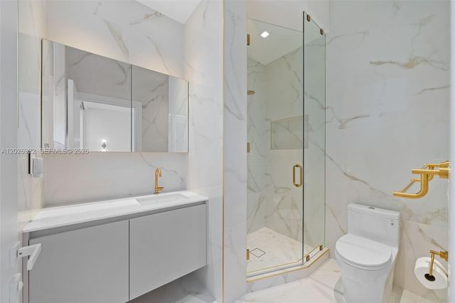 16500 Collins Avenue TH8, Sunny Isles Beach, FL 33160