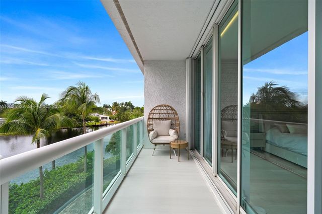 16500 Collins Avenue TH8, Sunny Isles Beach, FL 33160