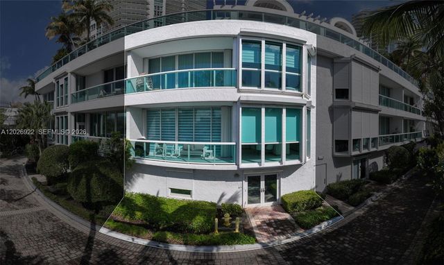 16500 Collins Avenue TH8, Sunny Isles Beach, FL 33160