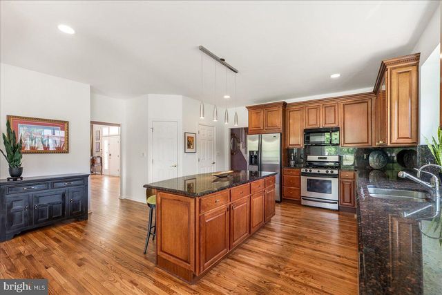 18 SUNFLOWER CIR, Lumberton, NJ 08048