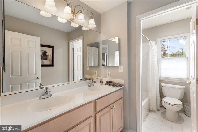 18 SUNFLOWER CIR, Lumberton, NJ 08048