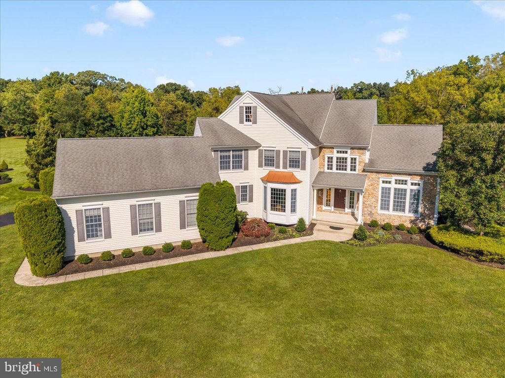 18 SUNFLOWER CIR, LUMBERTON, NJ 08048 — exterior