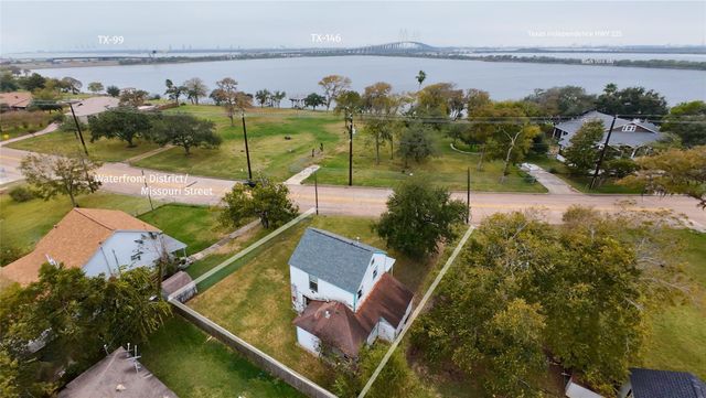 2312 Missouri Street, Baytown, TX 77520