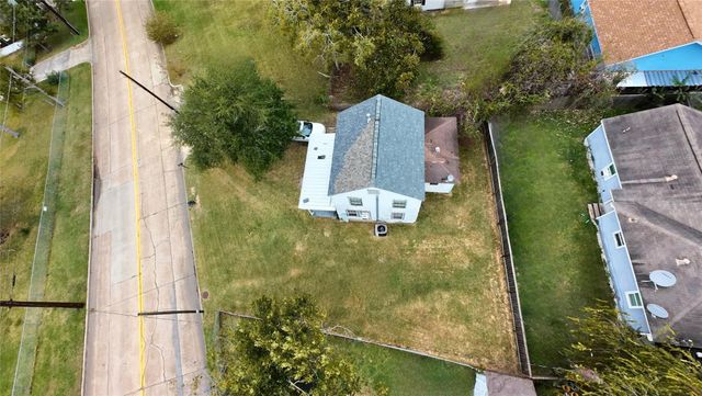 2312 Missouri Street, Baytown, TX 77520