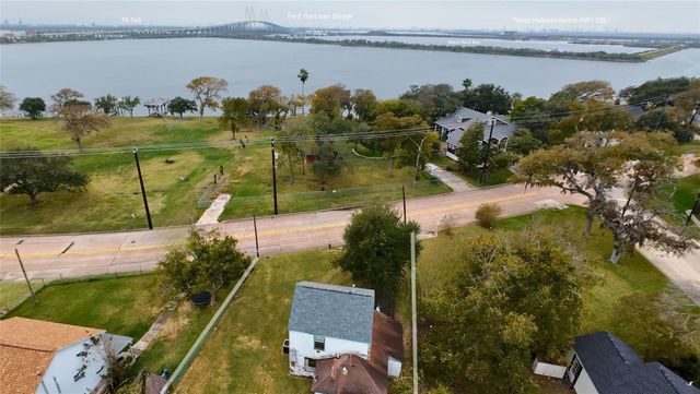 2312 Missouri Street, Baytown, TX 77520