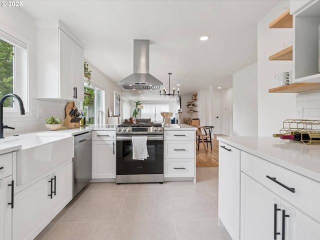 11865 Sw BELVIDERE Pl, Portland, OR 97225