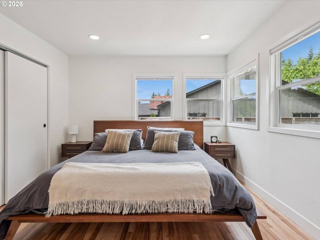 11865 Sw BELVIDERE Pl, Portland, OR 97225