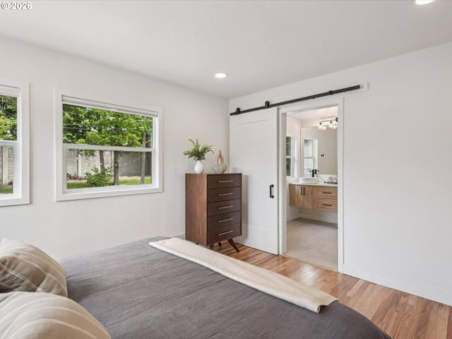 11865 Sw BELVIDERE Pl, Portland, OR 97225