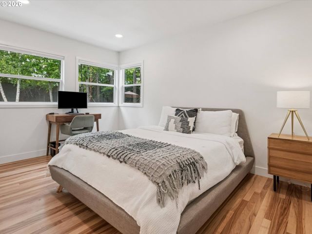 11865 Sw BELVIDERE Pl, Portland, OR 97225