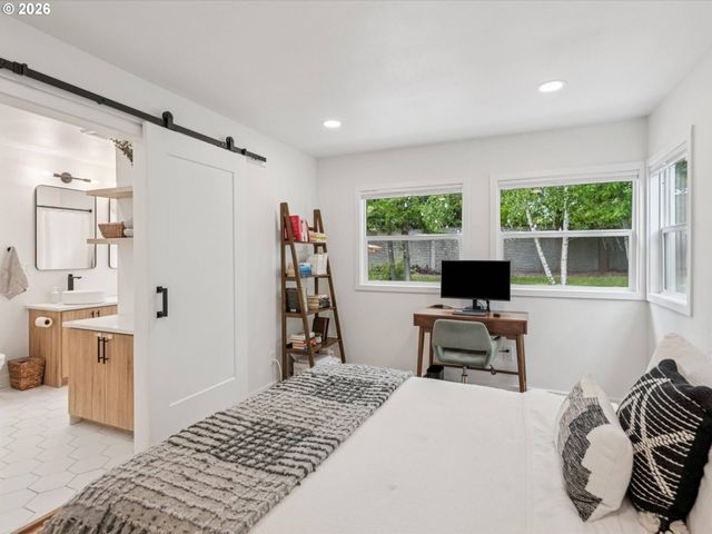 11865 Sw BELVIDERE Pl, Portland, OR 97225