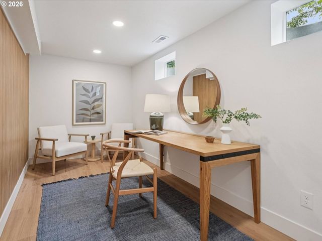 11865 Sw BELVIDERE Pl, Portland, OR 97225