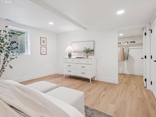 11865 Sw BELVIDERE Pl, Portland, OR 97225