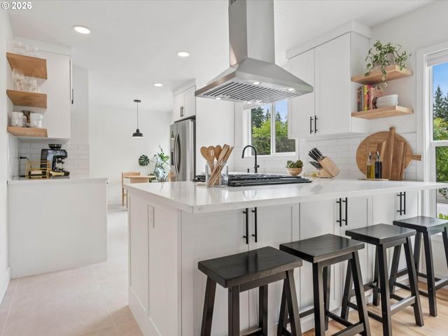 11865 Sw BELVIDERE Pl, Portland, OR 97225