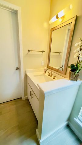 2902 Cole ST 311, Austin, TX 78705