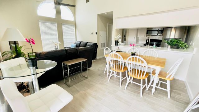 2902 Cole ST 311, Austin, TX 78705