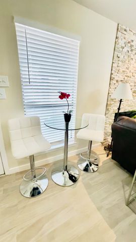 2902 Cole ST 311, Austin, TX 78705