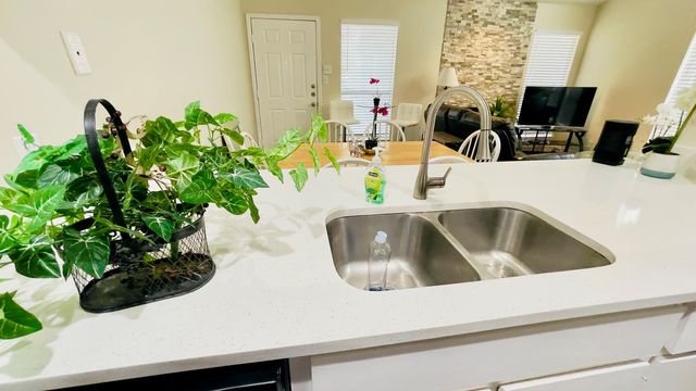 2902 Cole ST 311, Austin, TX 78705