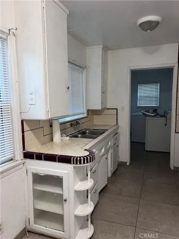 333 E 83rd Street, Los Angeles, CA 90003