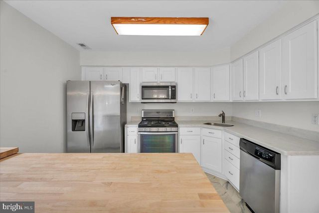 2711 FALCON CT, Hamilton Twp, NJ 08330