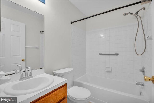 2711 FALCON CT, Hamilton Twp, NJ 08330