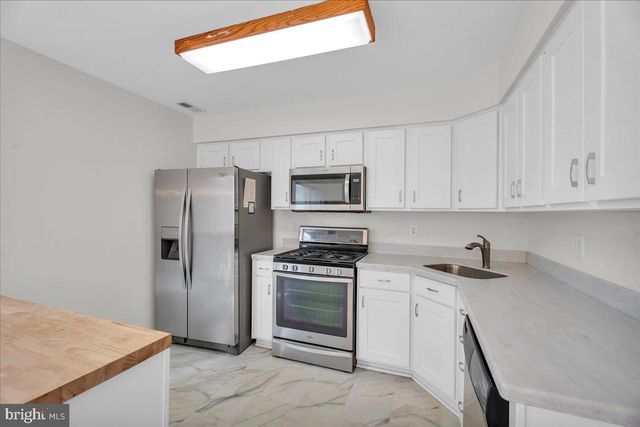 2711 FALCON CT, Hamilton Twp, NJ 08330