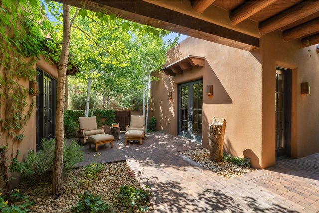 7 Sendero Centro, Santa Fe, NM 87506