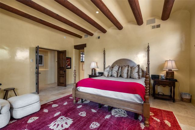 7 Sendero Centro, Santa Fe, NM 87506
