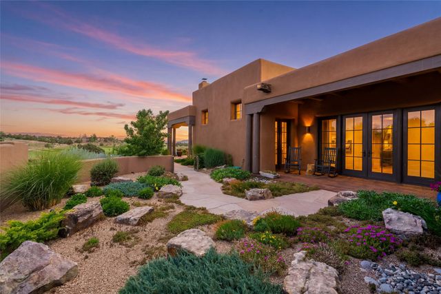 7 Sendero Centro, Santa Fe, NM 87506