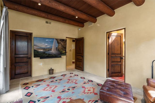 7 Sendero Centro, Santa Fe, NM 87506