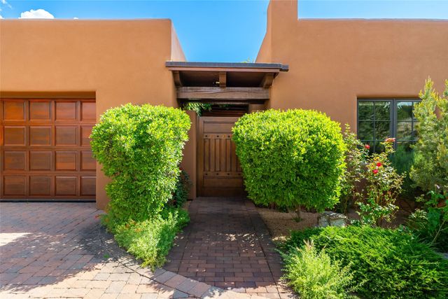 7 Sendero Centro, Santa Fe, NM 87506