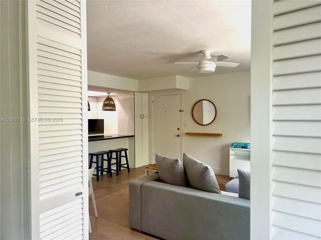 195 Sunrise Drive 8, Key Biscayne, FL 33149
