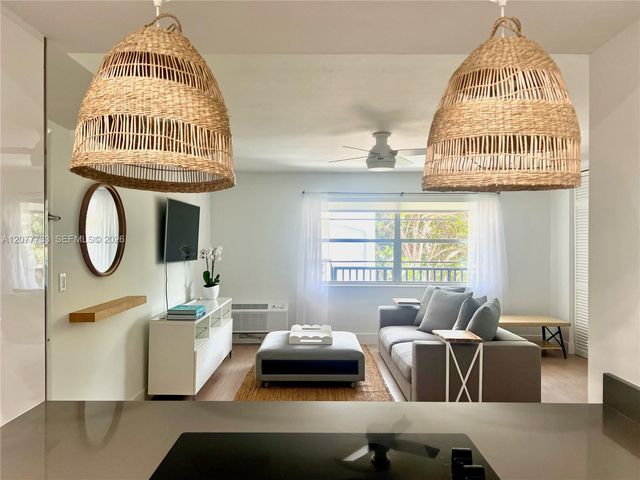 195 Sunrise Drive 8, Key Biscayne, FL 33149