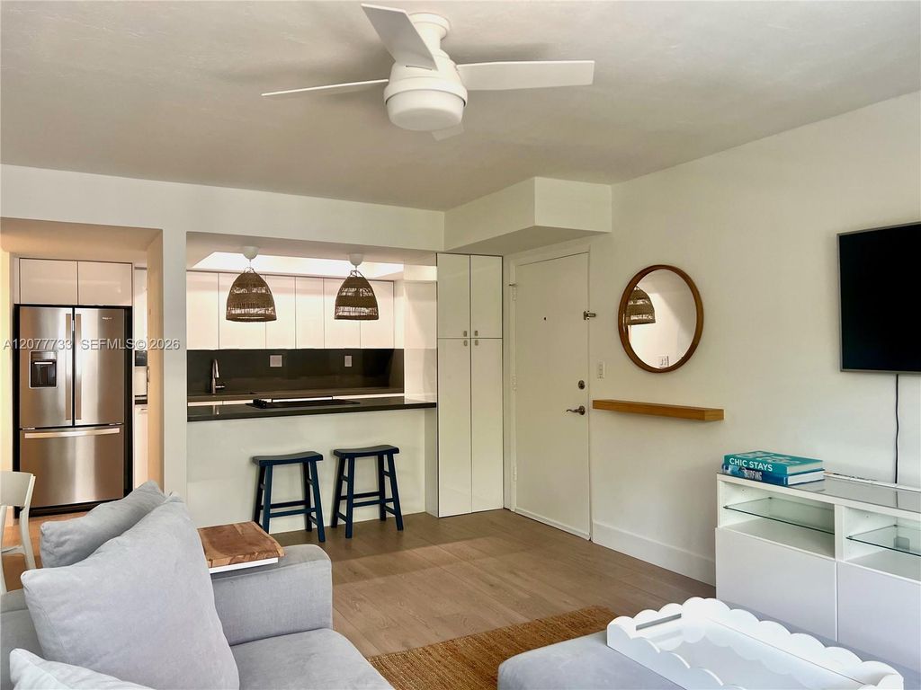 195 Sunrise Drive 8, Key Biscayne, FL 33149