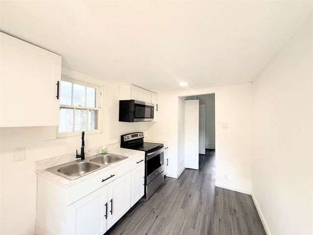 1324 W Morton Street, Denison, TX 75020