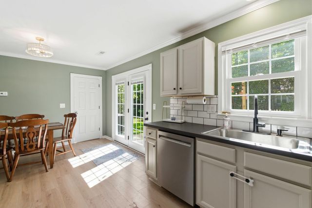 105 Wainwright Manor, Summerville, SC 29485