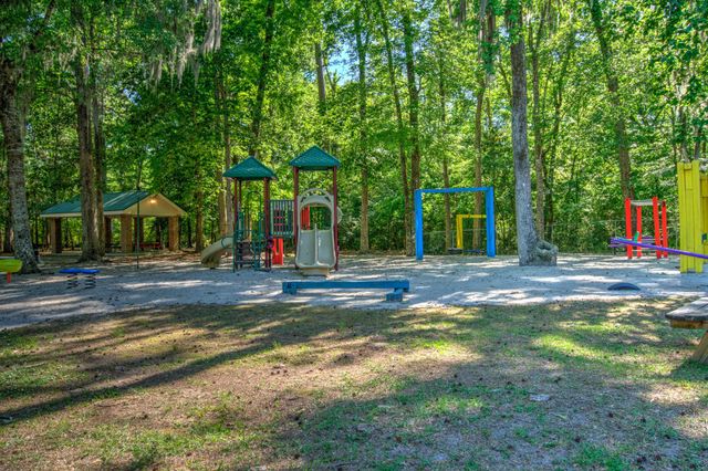 105 Wainwright Manor, Summerville, SC 29485