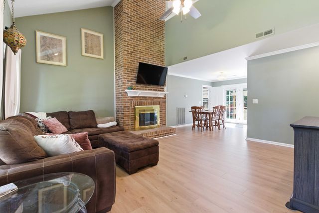 105 Wainwright Manor, Summerville, SC 29485