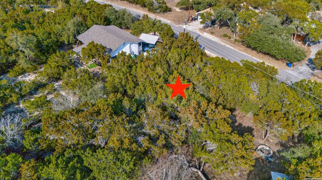 1135 Spitz Kegel View Drive, Canyon Lake, TX 78133