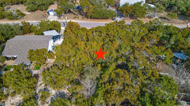 1135 Spitz Kegel View Drive, Canyon Lake, TX 78133