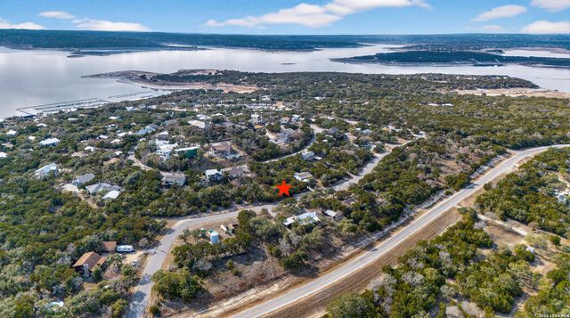 1135 Spitz Kegel View Drive, Canyon Lake, TX 78133