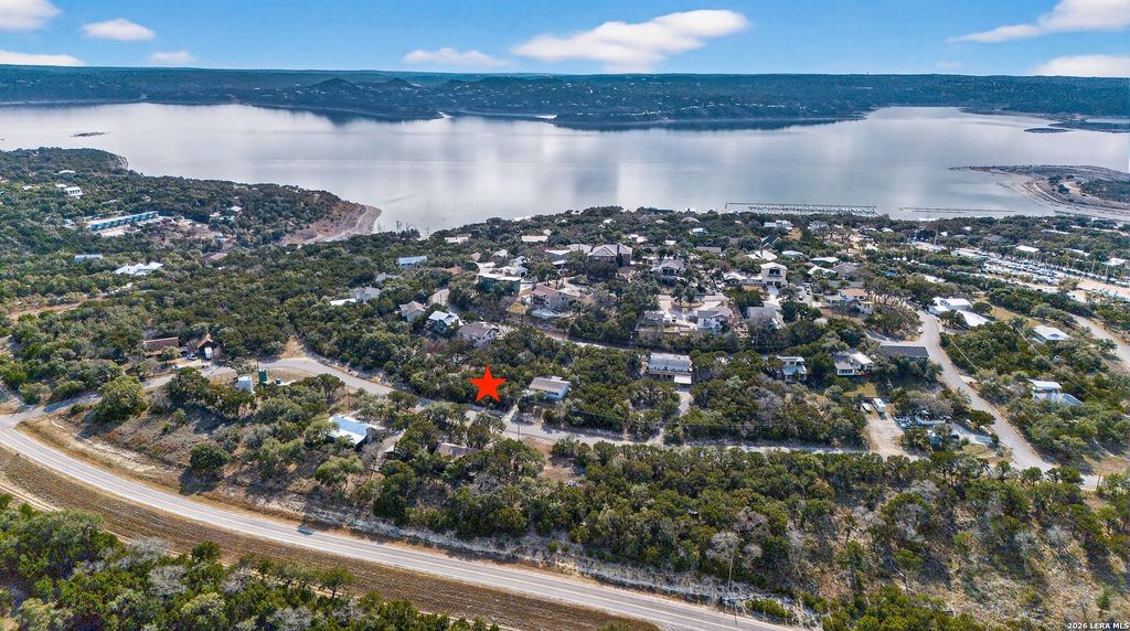 1135 Spitz Kegel View Drive, Canyon Lake, TX 78133