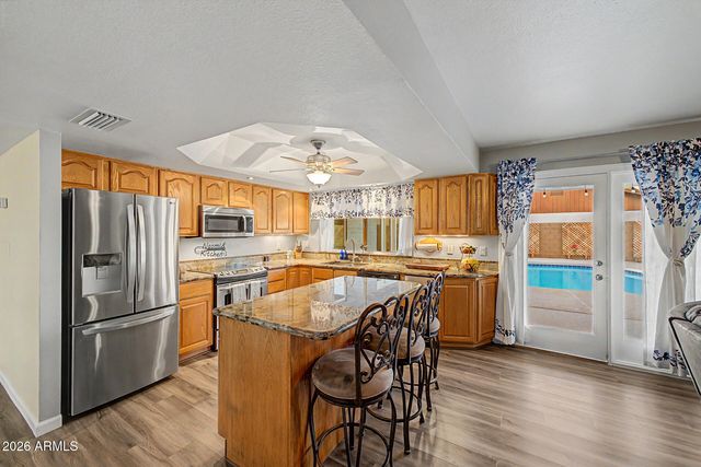 4966 W ONYX Avenue, Glendale, AZ 85302