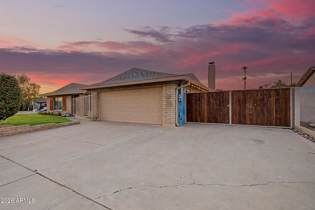 4966 W ONYX Avenue, Glendale, AZ 85302