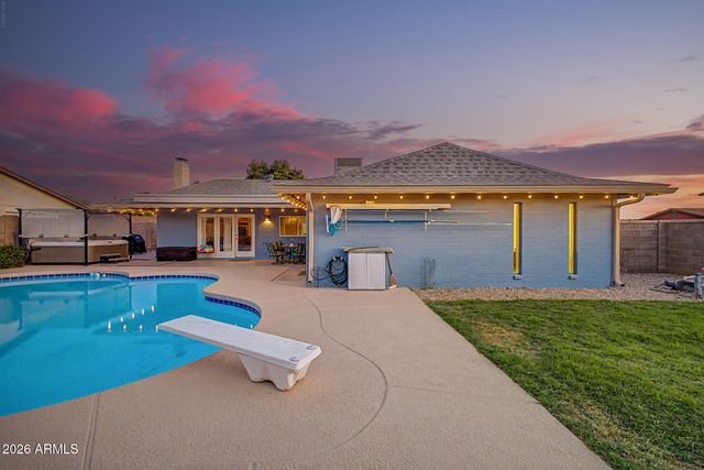 4966 W ONYX Avenue, Glendale, AZ 85302