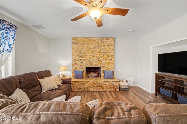 4966 W ONYX Avenue, Glendale, AZ 85302