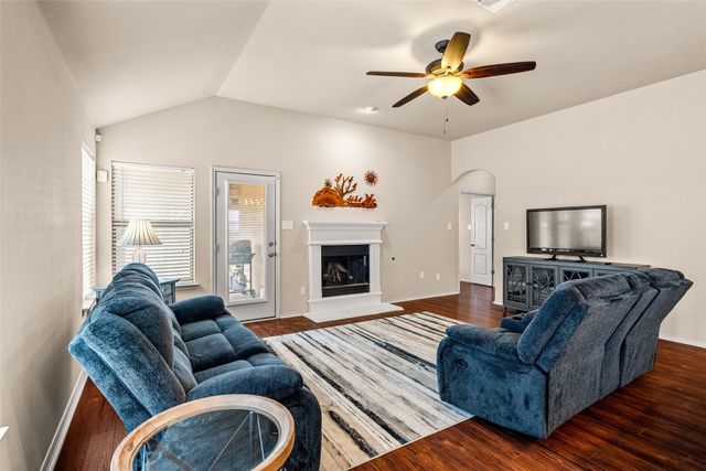 1609 Desperado Road, Fort Worth, TX 76131