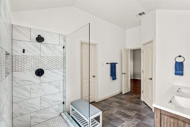 1609 Desperado Road, Fort Worth, TX 76131