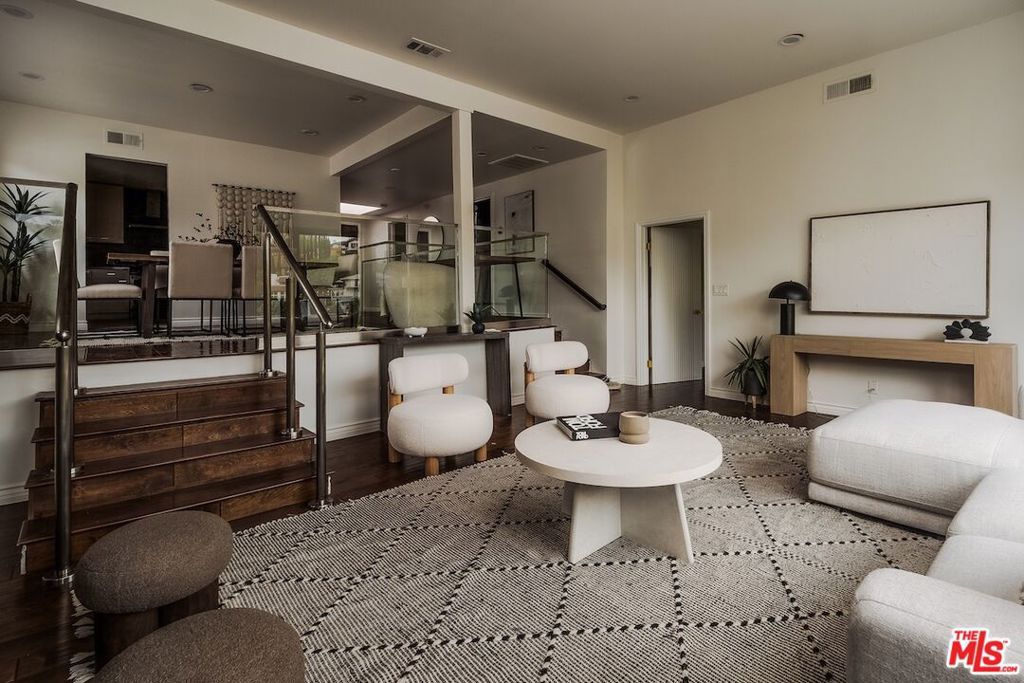 5211 Baza Avenue, Woodland Hills, CA 91364 — photo 5