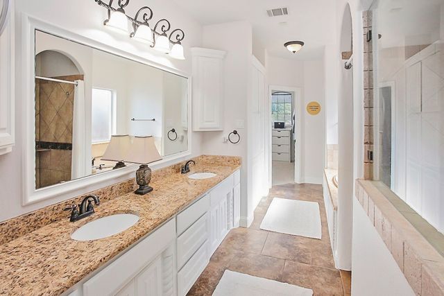 1717 Dakota Drive, Graham, TX 76450